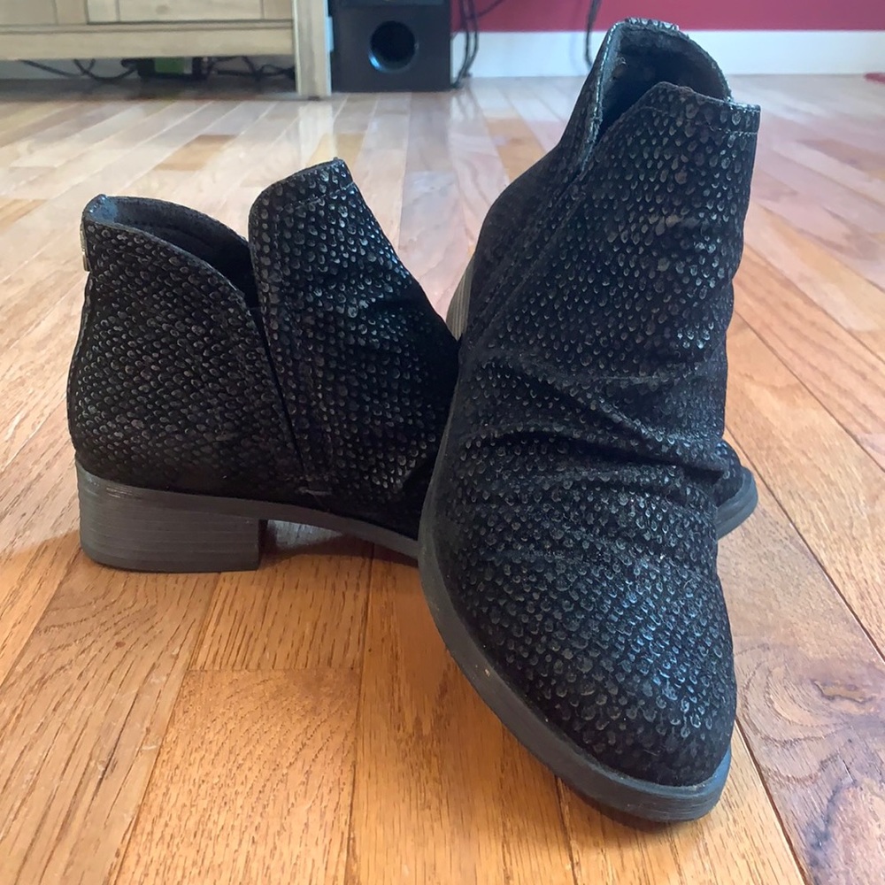 Blowfish black booties!